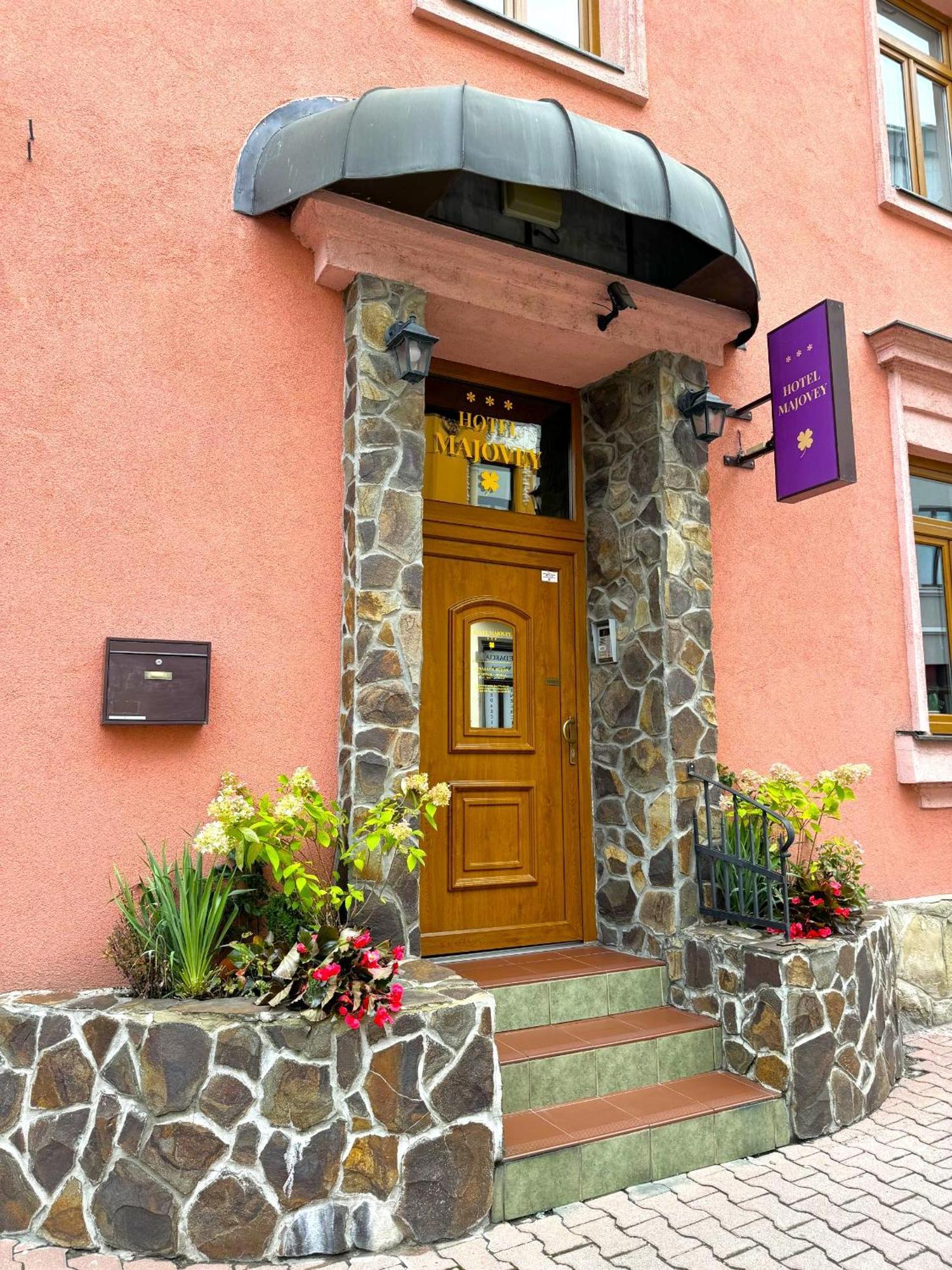 Hotel Majovey Žilina Exteriör bild
